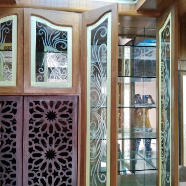 Glass Design, painting and Engraving in Dhaka, Bangladesh